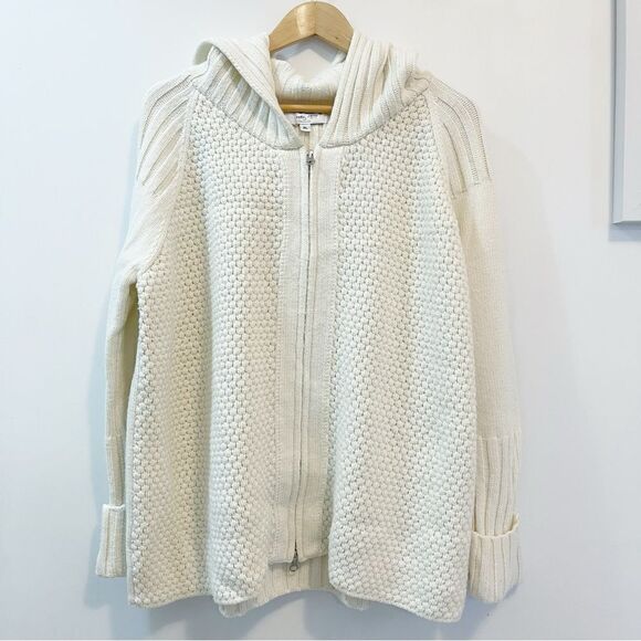 Victor Alfaro Collective
Oversized Zip-Up Sweater on Size XL - Picture 3 of 9